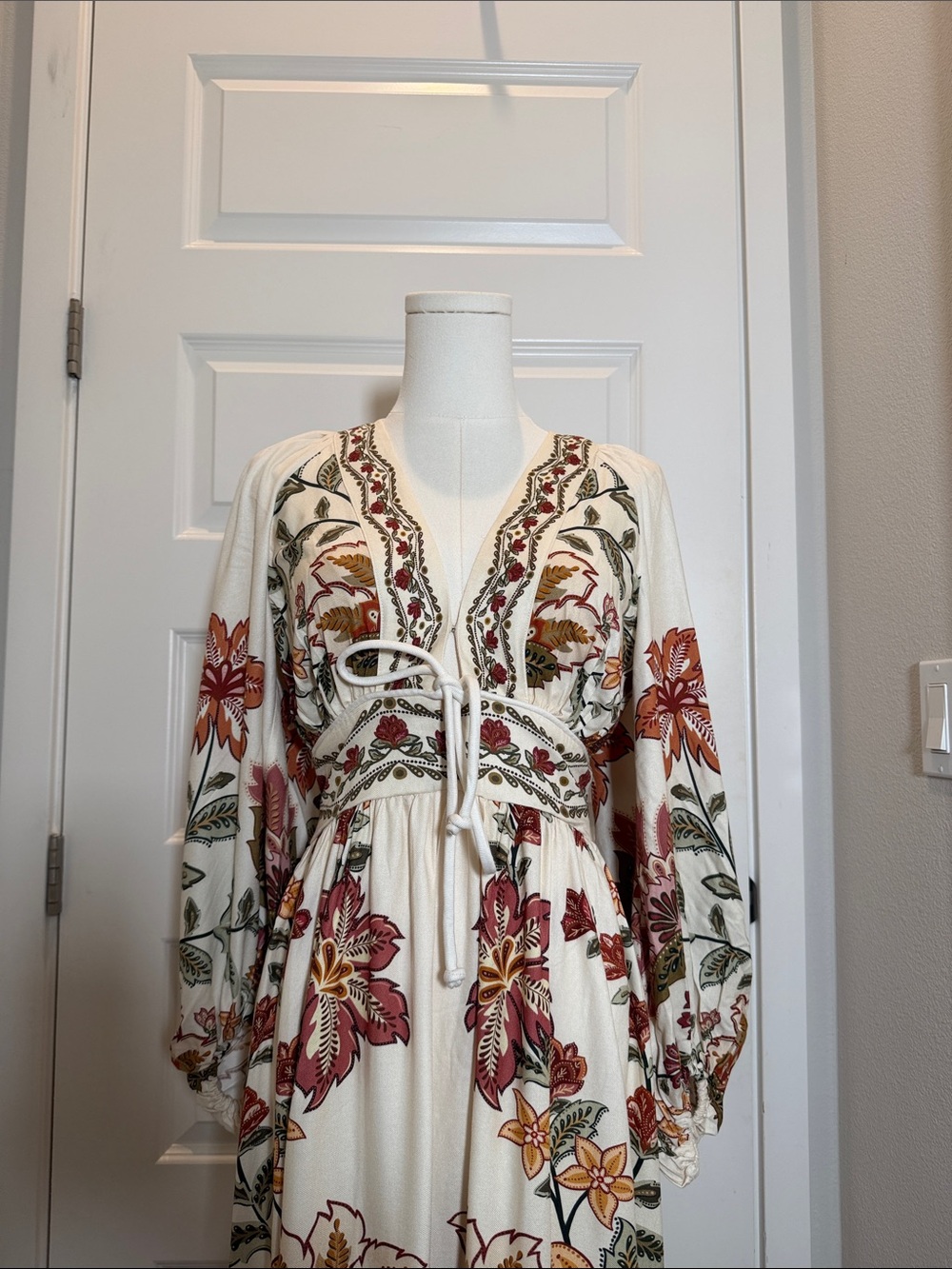 FARM Rio White Maxi Dress with Orange and Green Floral Embroidery Size S - Picture 7 of 12